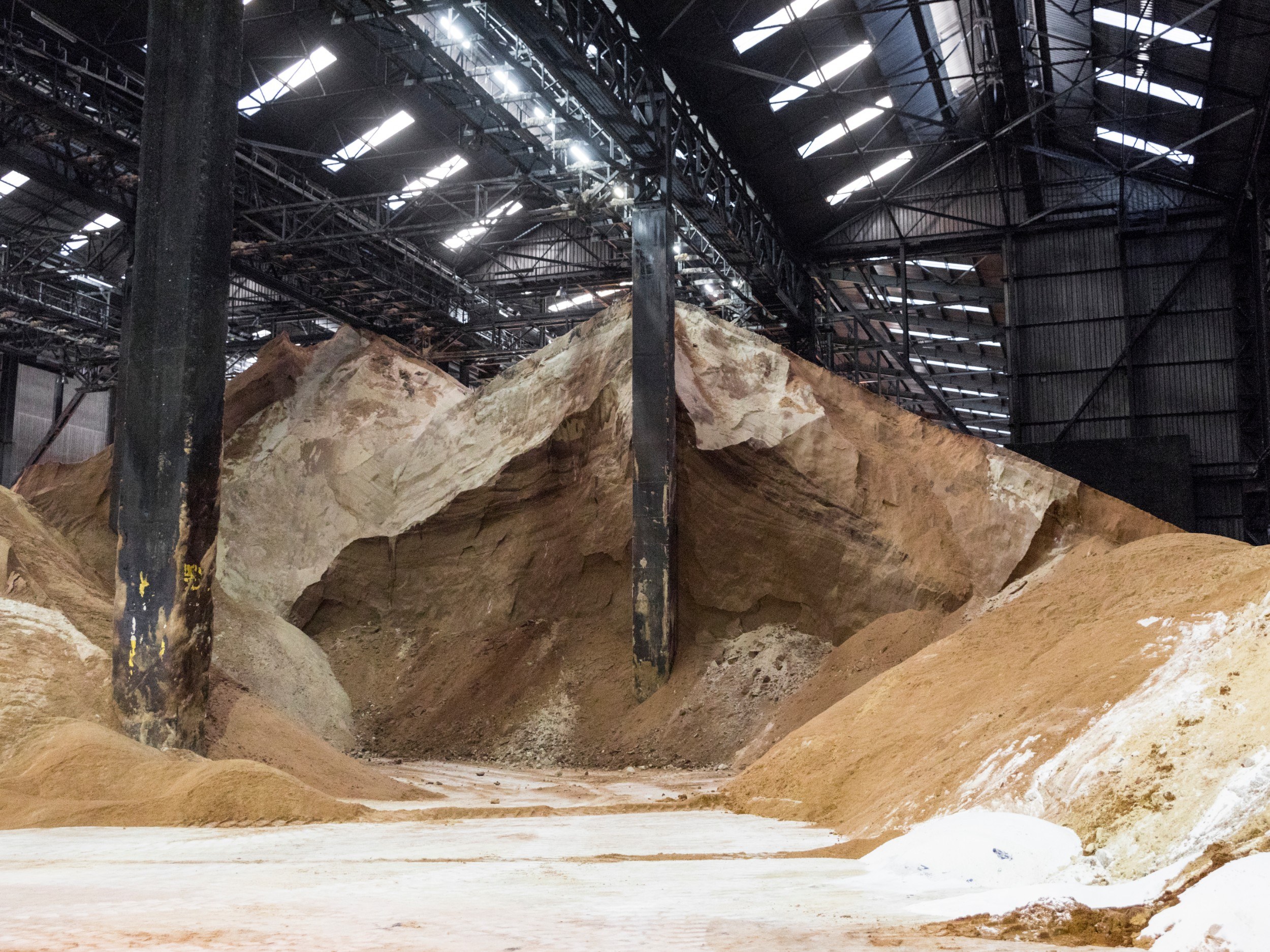 A tour of Tate & Lyle’s raw sugar mountain Royal Docks