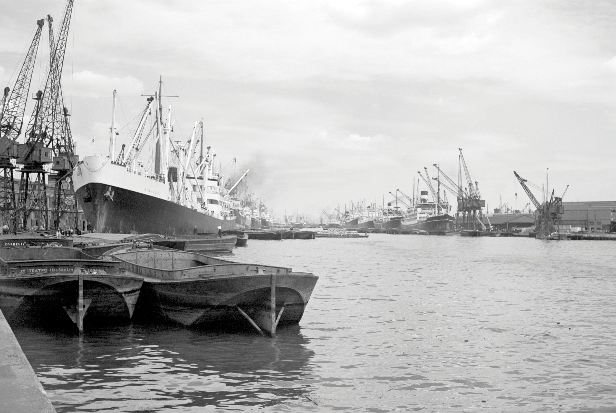 Old black and white photo of the Royal Docks