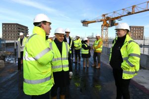 Mayor of London 'tops out' landmark regeneration in Royal Docks