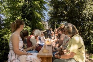 Ensemble Festival: Bench Invasion (by Compagnie Krak)